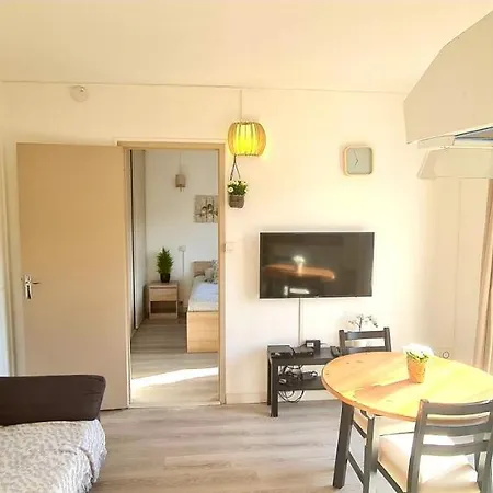 Le Cosy - 1 - 4pers - Wifi - Parking Bail Mobilite *